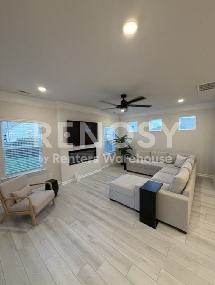 1002 Birkhall Blvd Nw - Photo 2 of 20