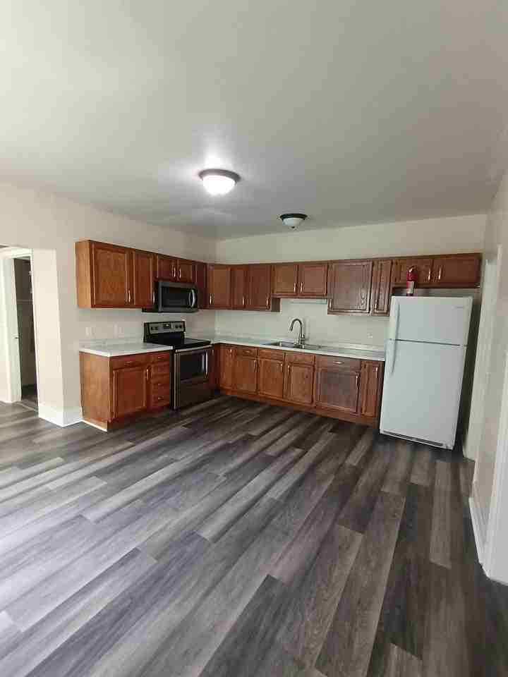 211 E Main St - Photo 3 of 9