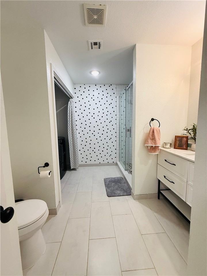 2 Holly Dr #B - Photo 6 of 22