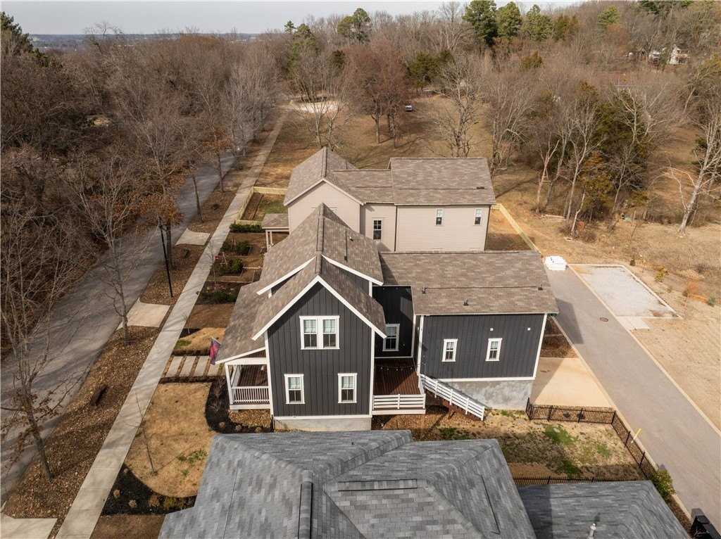 328 N Cross Ave - Photo 4 of 50