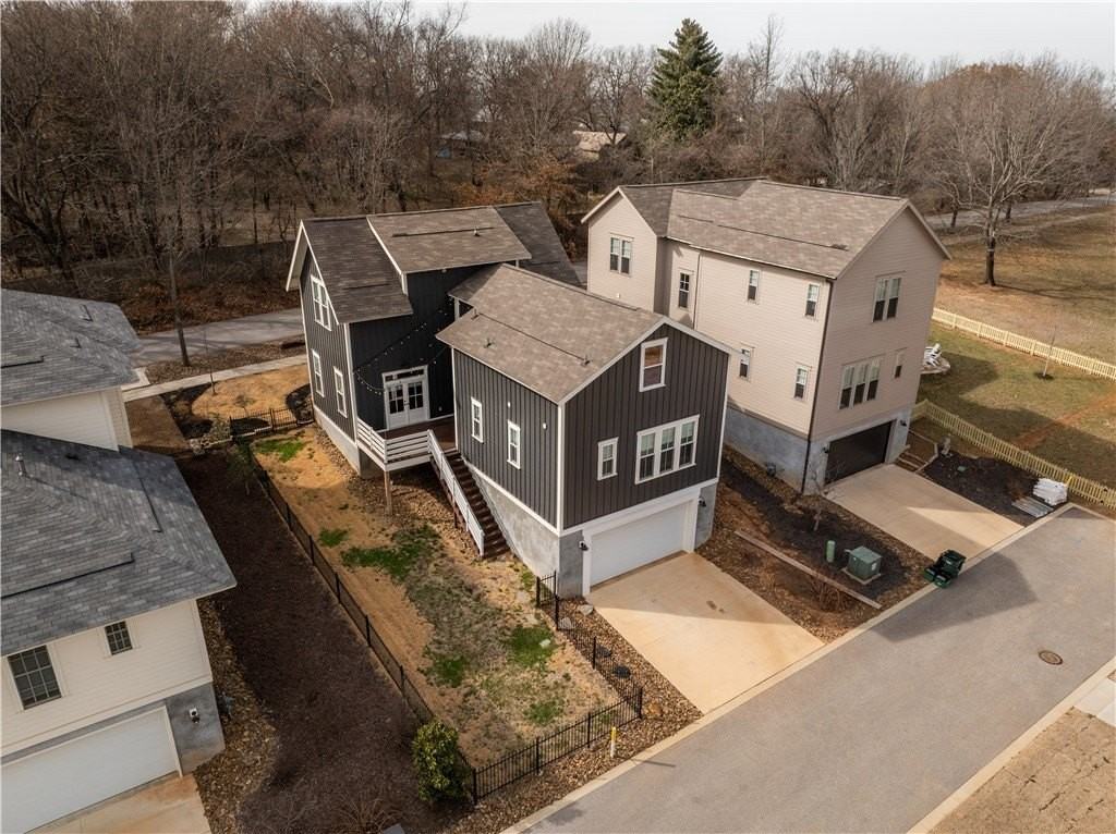 328 N Cross Ave - Photo 5 of 50