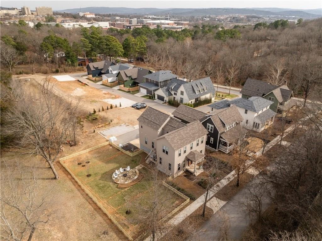 328 N Cross Ave - Photo 7 of 50