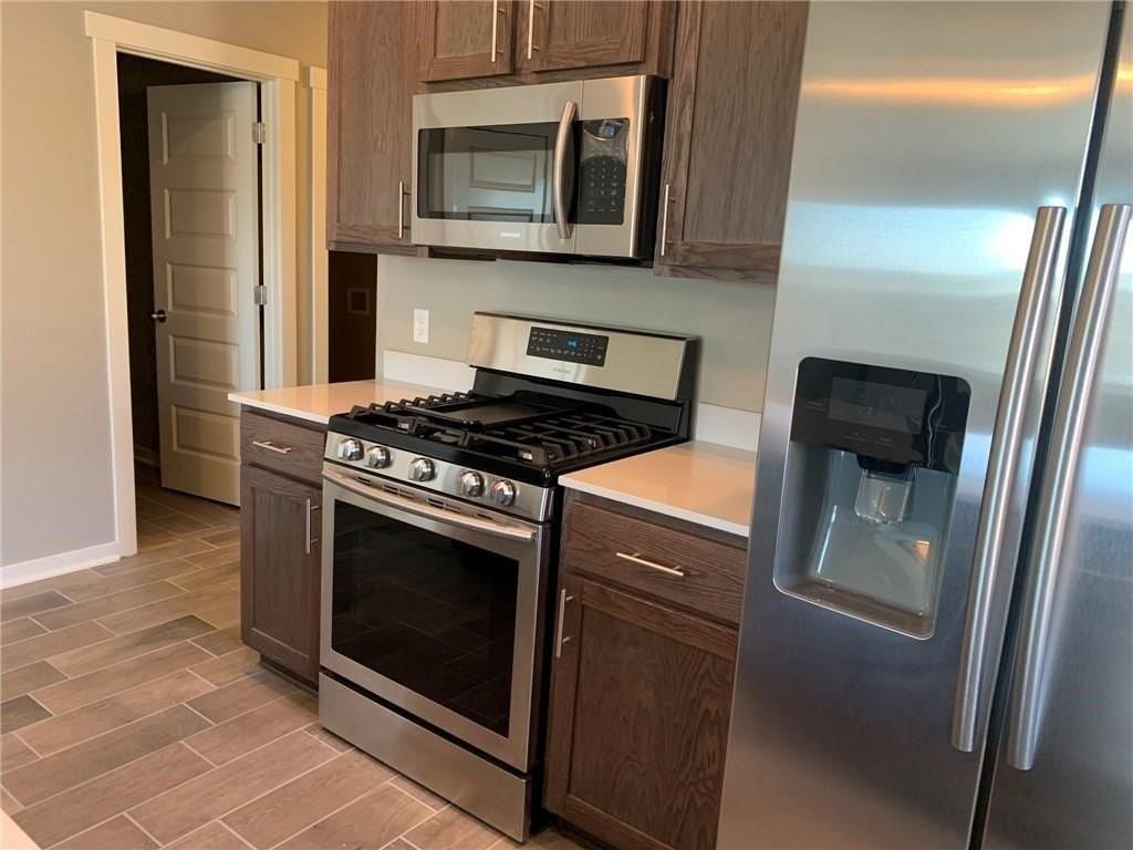 404 W Weymouth - Photo 2 of 9