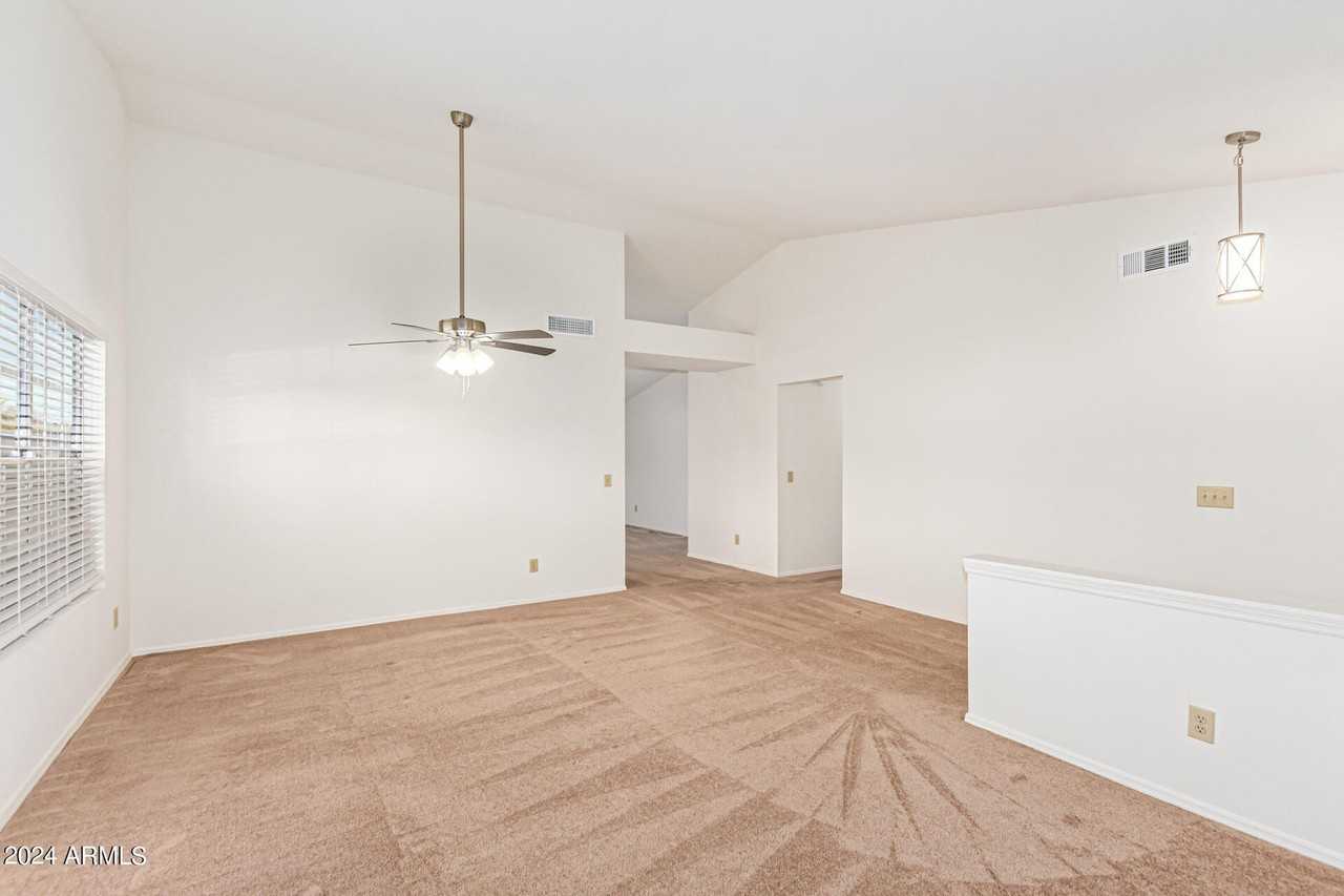 16407 S 44th St - Photo 4 of 18