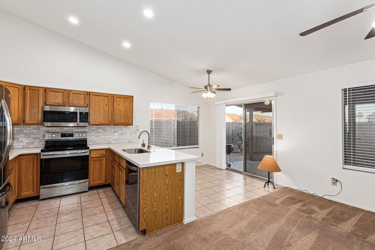 16407 S 44th St - Photo 6 of 18