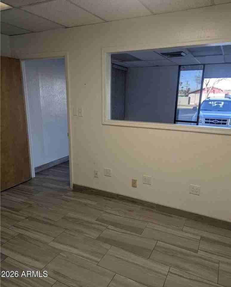 6221 N 35th Ave #2 - Photo 3 of 5