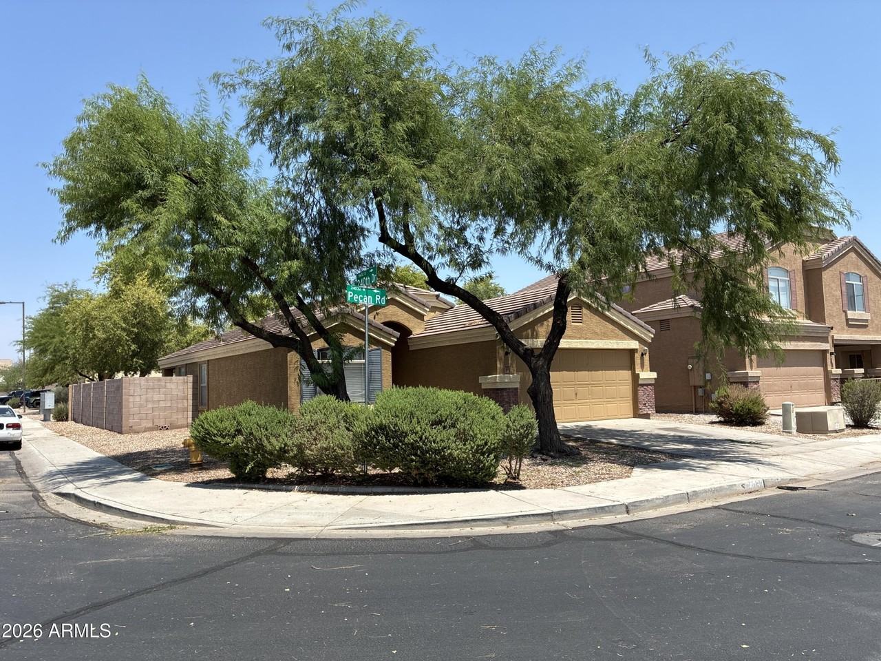 24032 W Pecan Rd - Photo 2 of 31