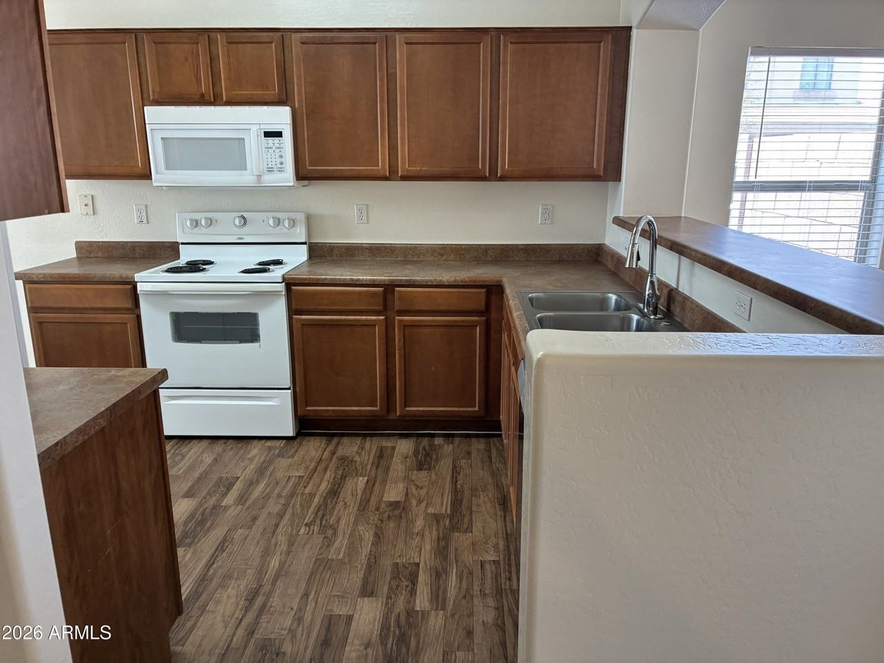 24032 W Pecan Rd - Photo 5 of 31