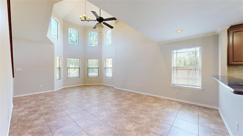 454 Chimney Hill Dr - Photo 4 of 41