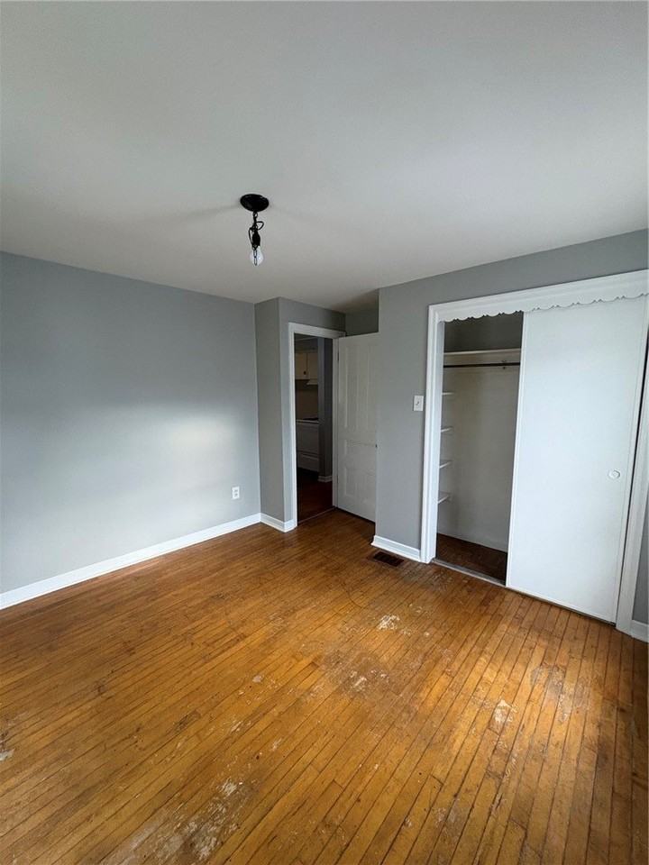 108B Orchard St - Photo 5 of 8