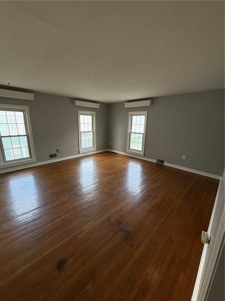 108B Orchard St - Photo 7 of 8