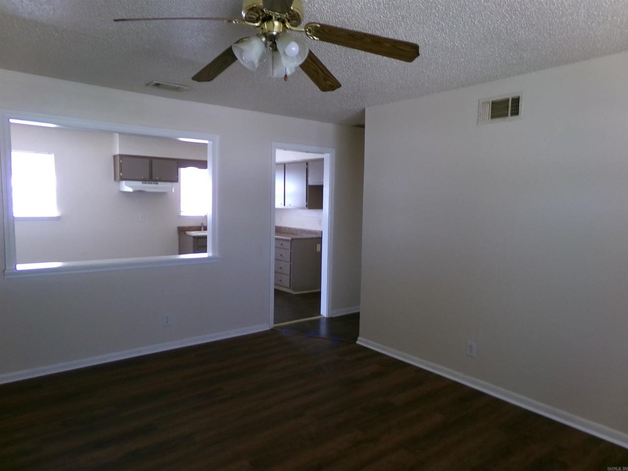 1016 Roseclair Dr - Photo 4 of 20