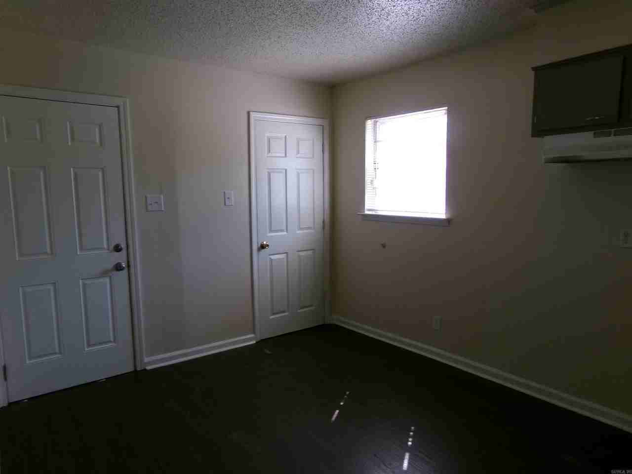 1016 Roseclair Dr - Photo 5 of 20