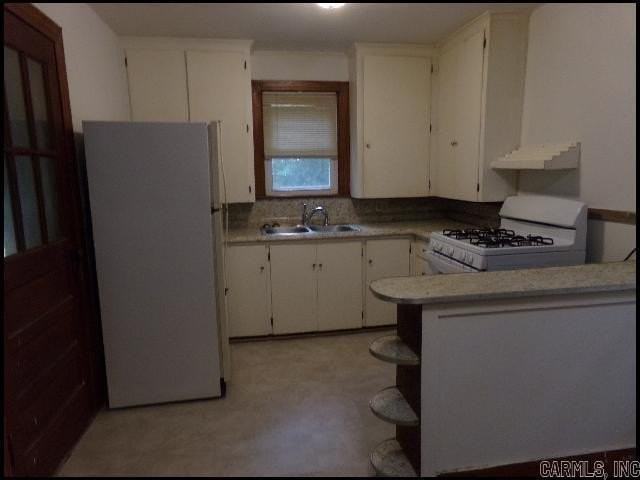 1469 Scott St - Photo 5 of 17