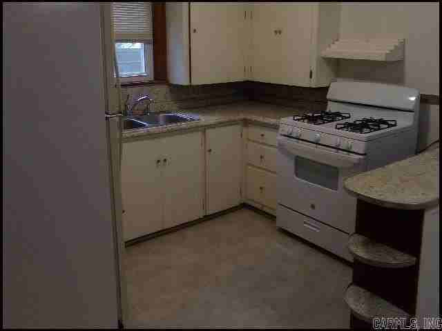 1469 Scott St - Photo 7 of 17