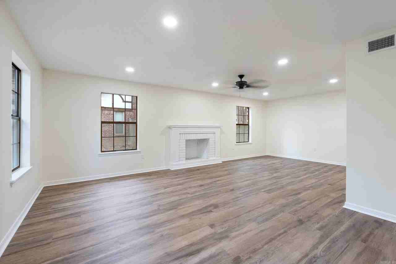 10 Woodbridge Dr - Photo 2 of 18