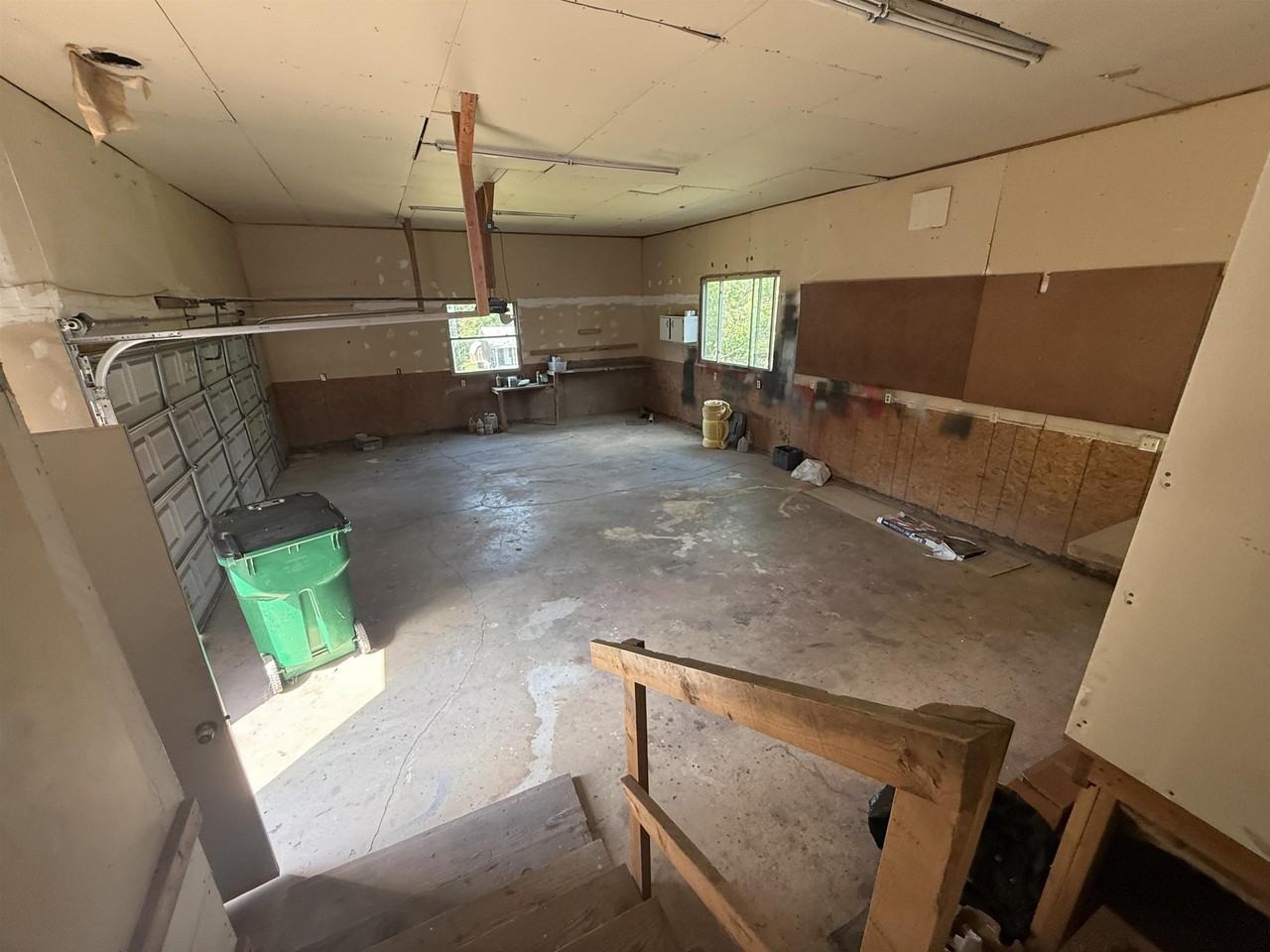 313 Fairway Dr - Photo 5 of 36
