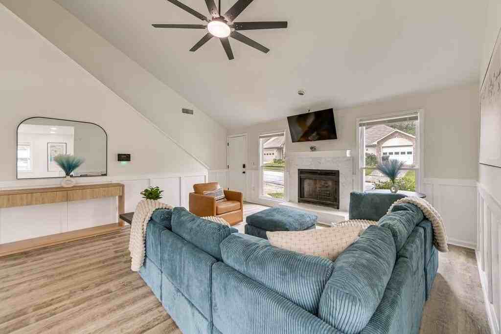 4549 Mayo Dr - Photo 3 of 22