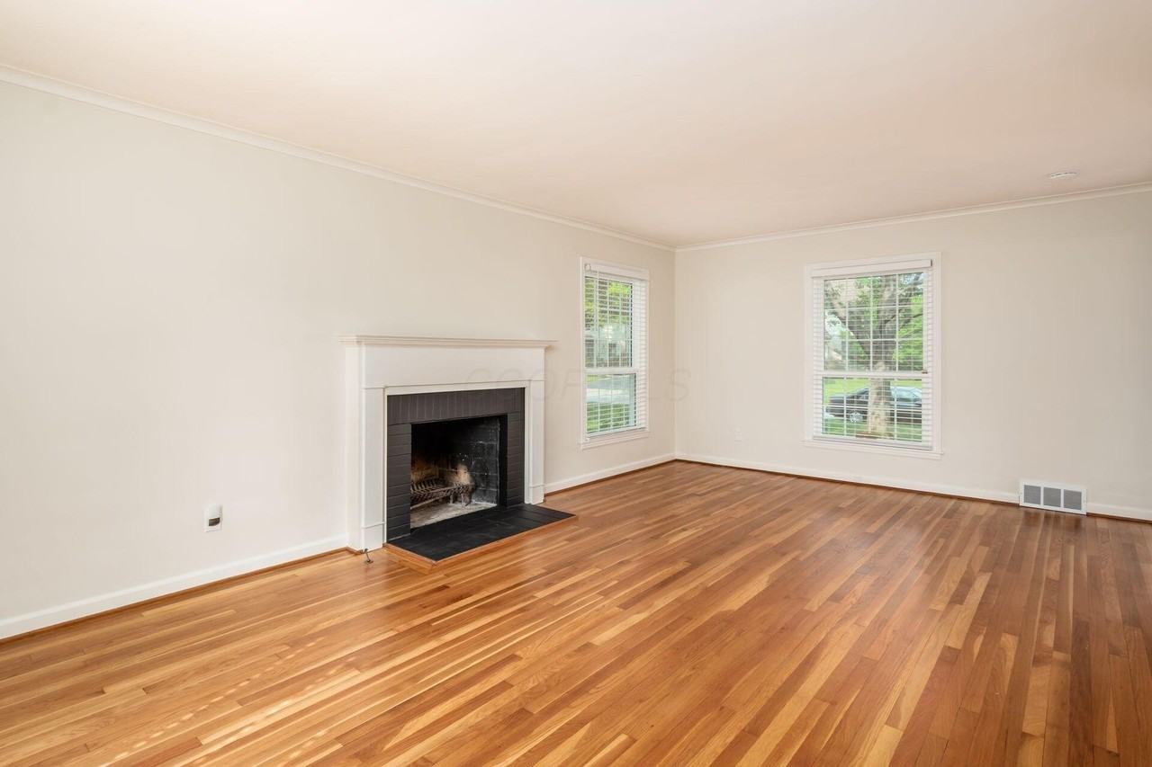 2559 Welsford Rd - Photo 6 of 47