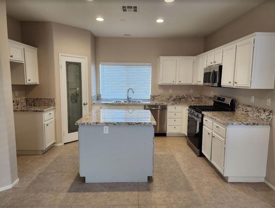 766 Ventana Rdg - Photo 4 of 25