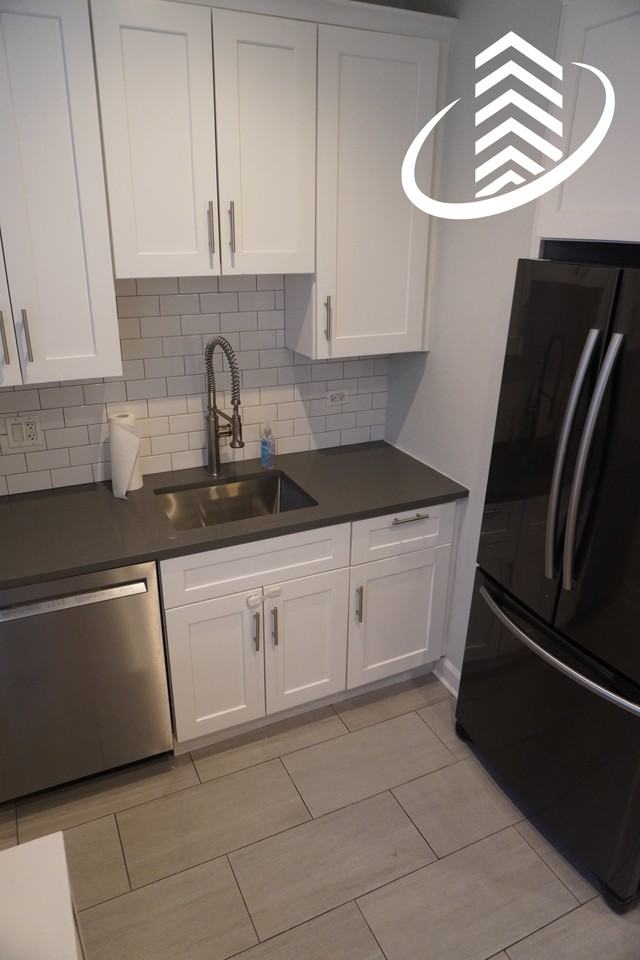 422 W Melrose St #424-15B - Photo 6 of 31