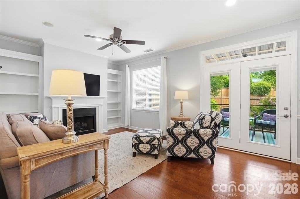 19512 Topgallant Dr - Photo 7 of 46