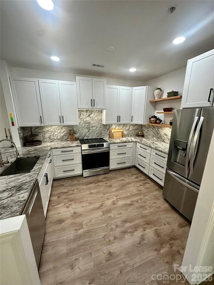 18823 Cloverstone Cir - Photo 3 of 5