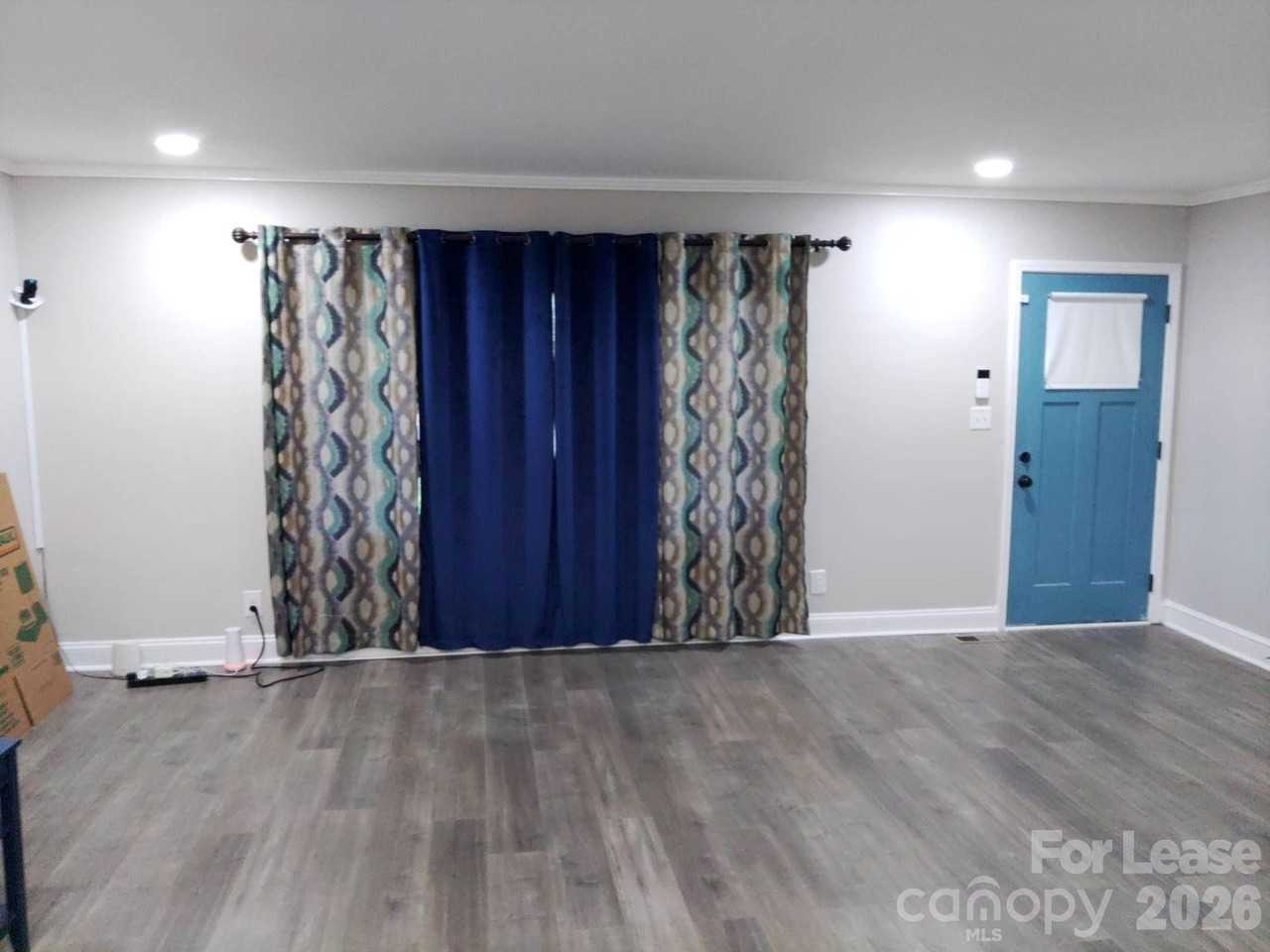 314 N Linwood Ave - Photo 3 of 9