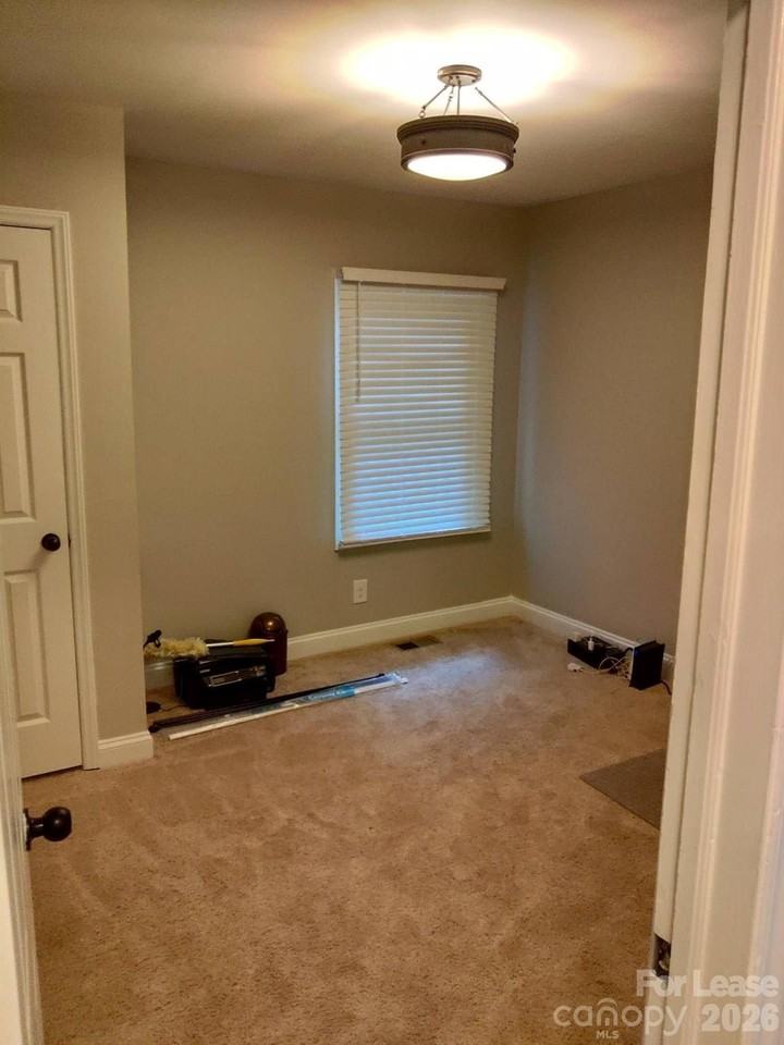 314 N Linwood Ave - Photo 6 of 9