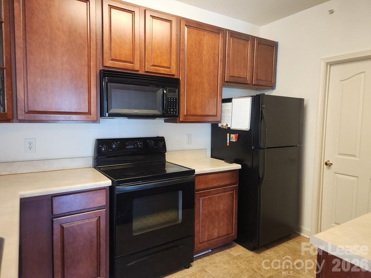 10522 Hill Point Ct - Photo 6 of 18