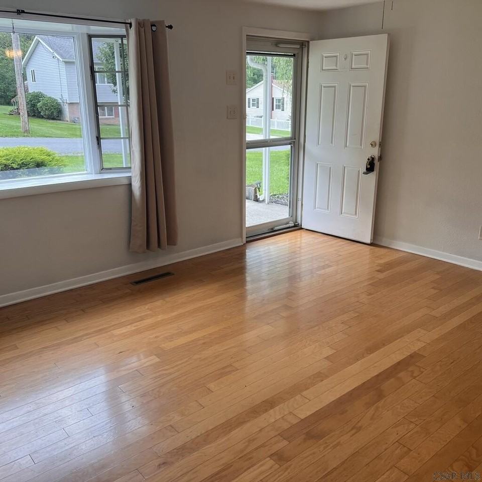 138 Work Dr - Photo 5 of 43