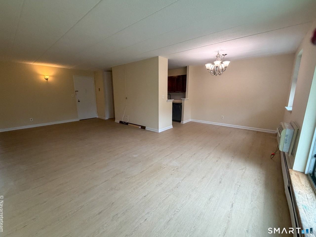 27 Northill St #2F - Photo 3 of 19