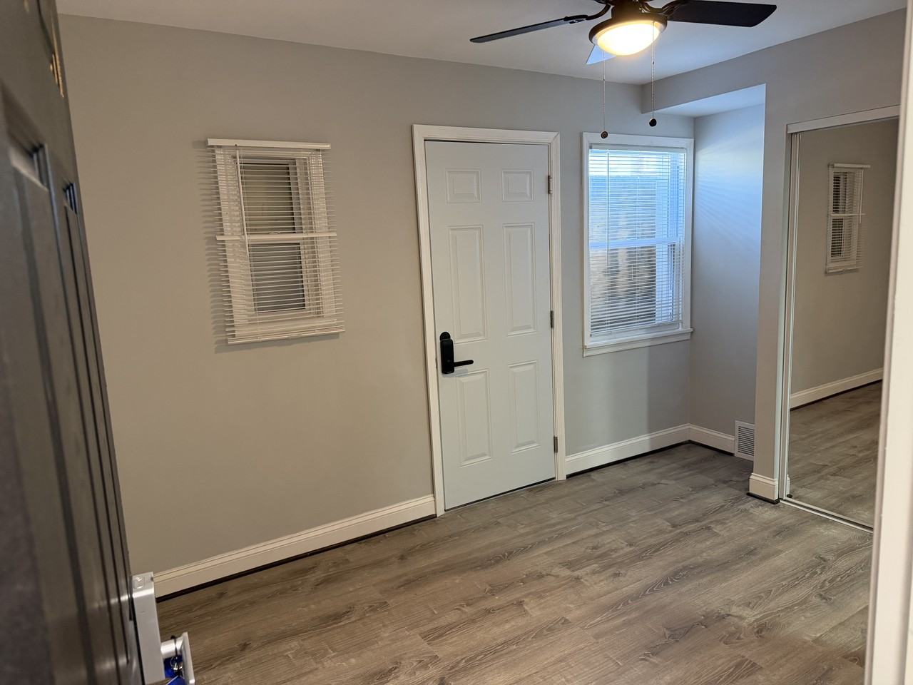 3236 Lohrs Lane #1B - Photo 5 of 13