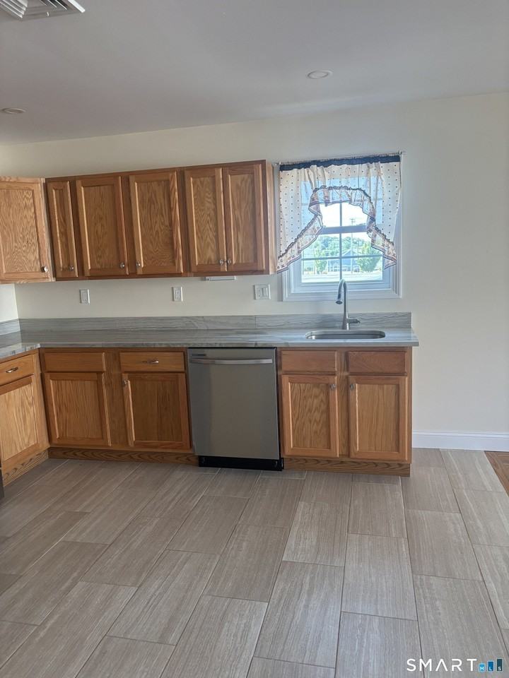 35 Hemingway Ave #C - Photo 7 of 13
