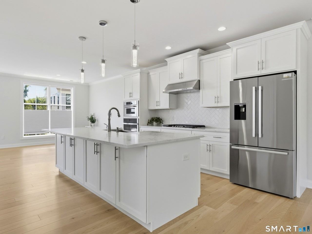 25 Brentwood Cir #25 - Photo 4 of 40