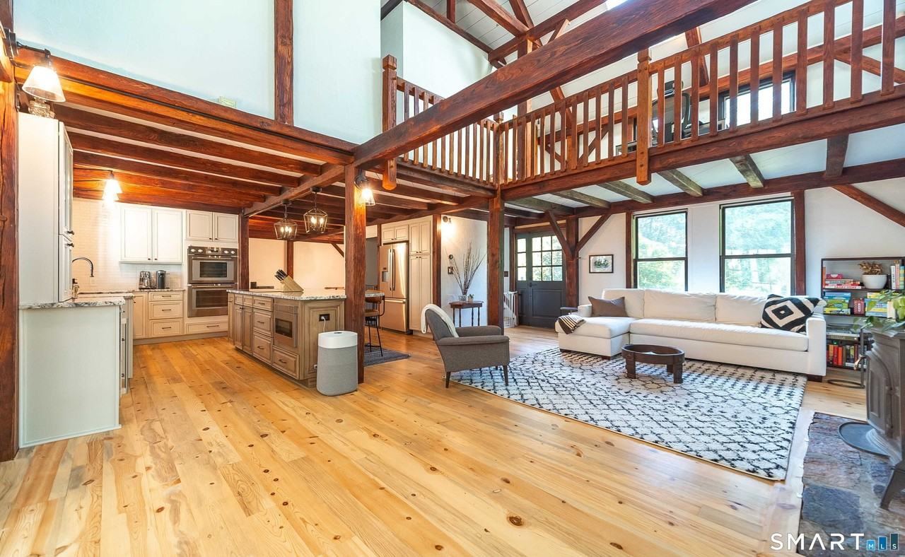 281 Peddlers Rd - Photo 6 of 38