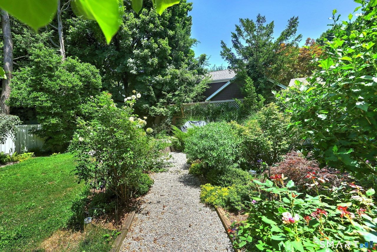 35 Wilkins St - Photo 5 of 40