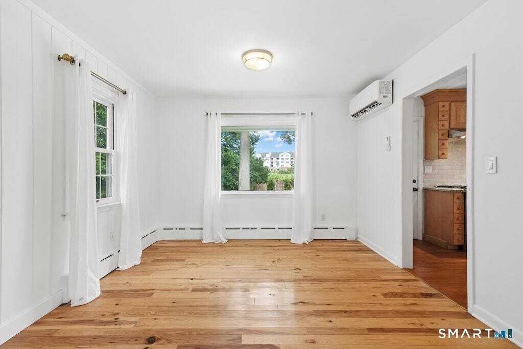 34 Davenport Dr - Photo 4 of 25
