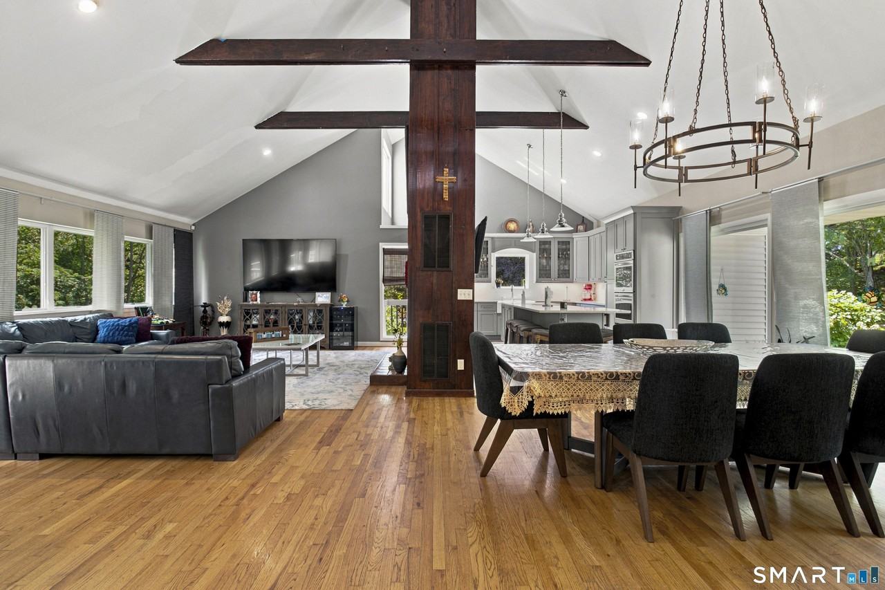 71 Blackberry Dr - Photo 3 of 40