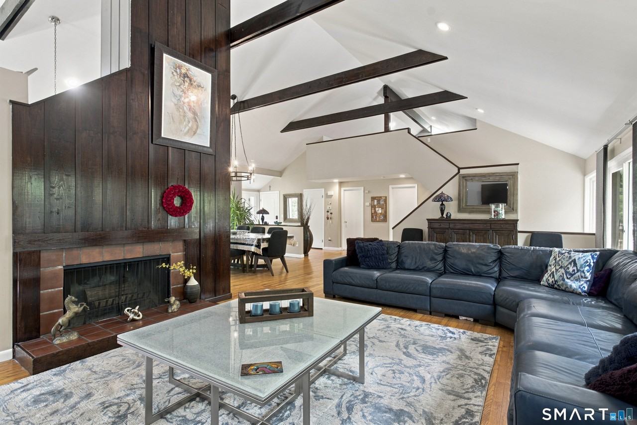 71 Blackberry Dr - Photo 7 of 40