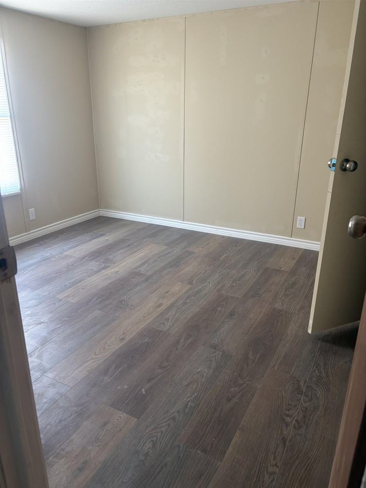339 Lewis Dr - Photo 5 of 7