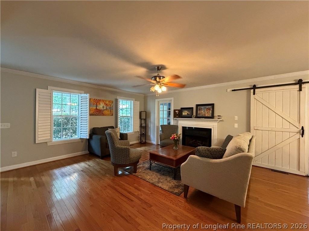 35 Woodbury Ln - Photo 2 of 18