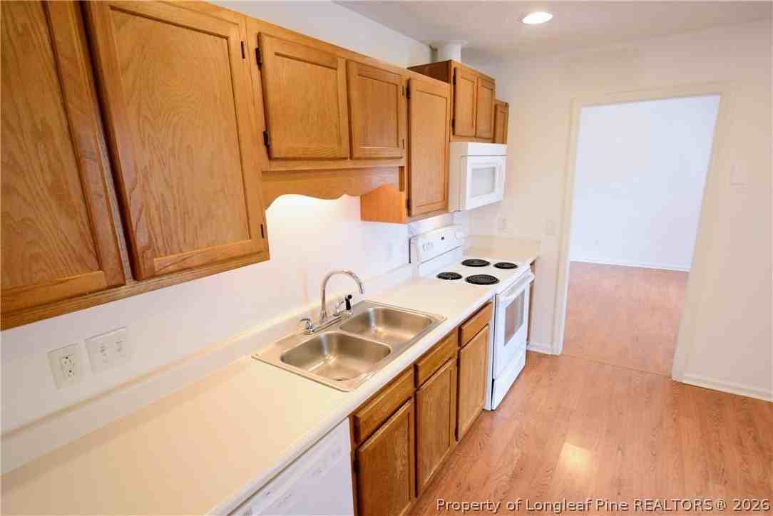 7128 Dayspring Dr - Photo 7 of 21
