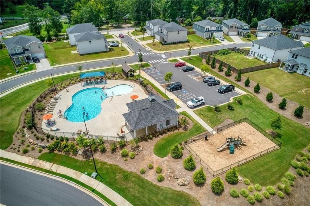 607 Runnel Dr - Photo 2 of 50