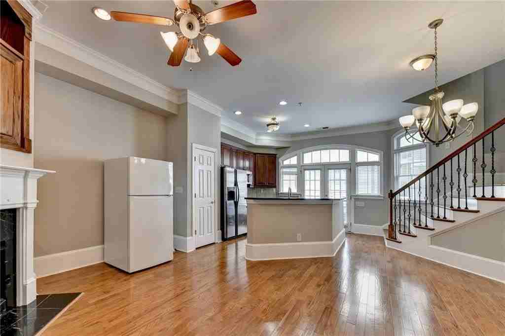 813 Clifton Heights Ln Ne - Photo 6 of 47