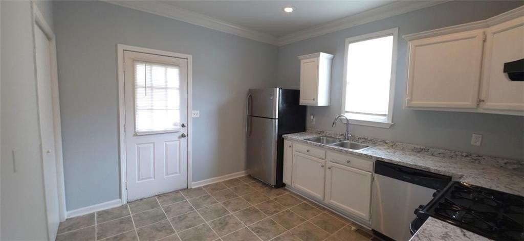 699 Smith St Sw - Photo 6 of 20