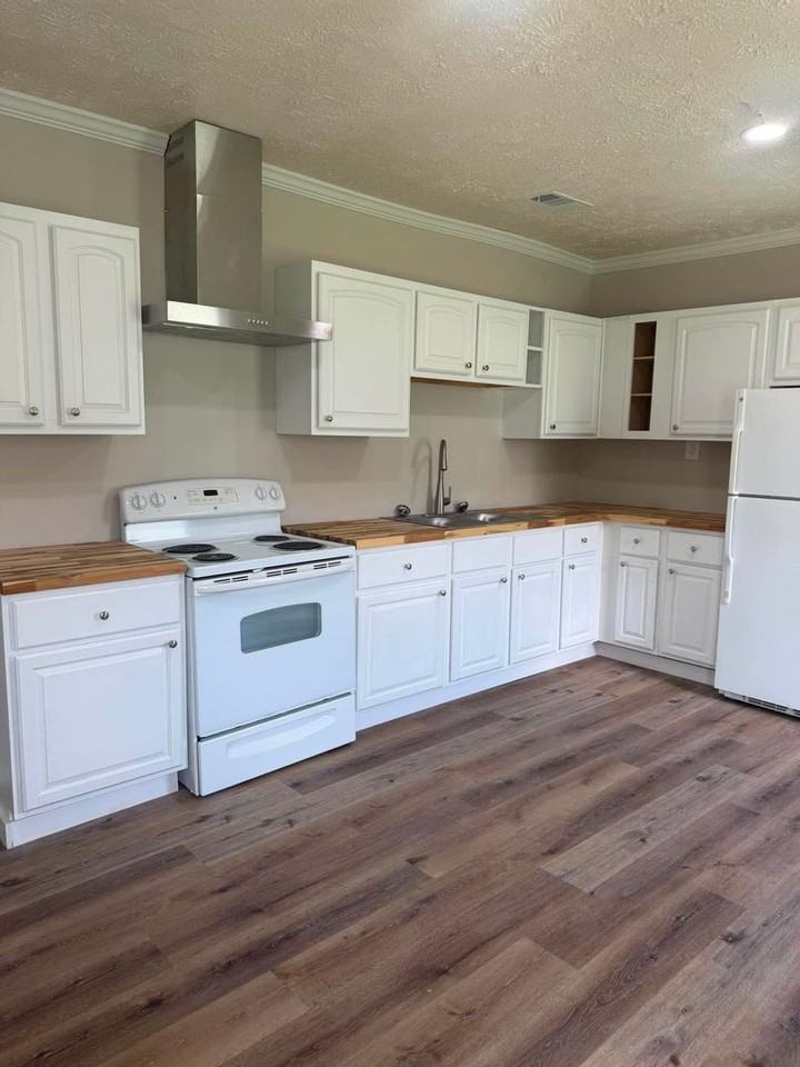 222 Lenoir Ave - Photo 4 of 16