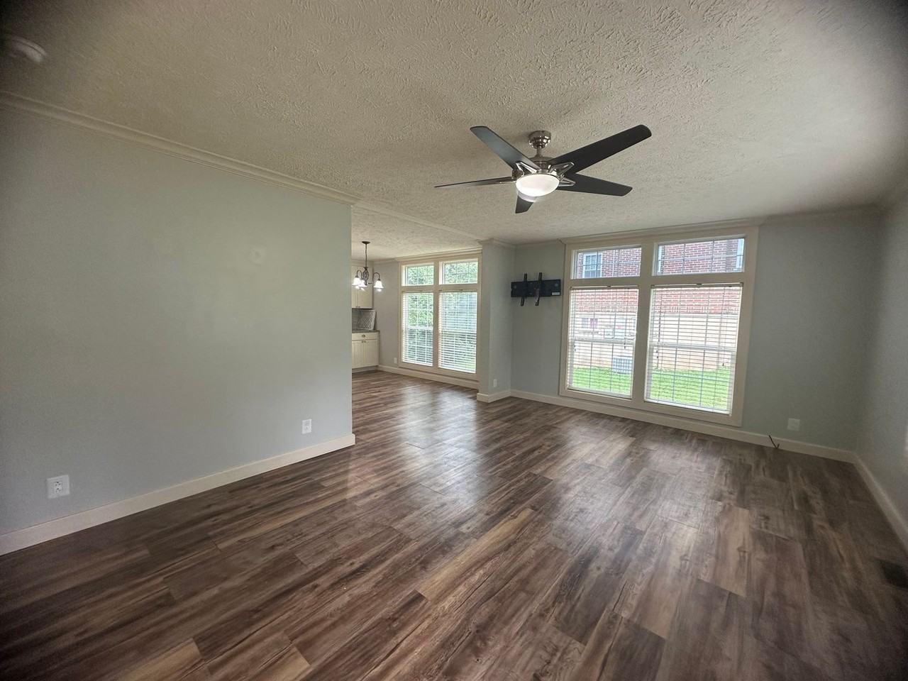 5806 Quaker Pkwy - Photo 4 of 22