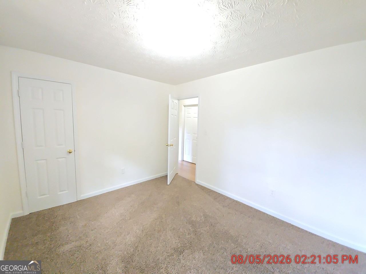 48 Phillips Dr - Photo 6 of 10