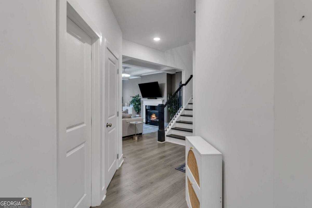 7689 Baron Rd - Photo 4 of 46